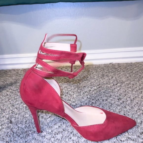 High heels - Picture 5 of 7